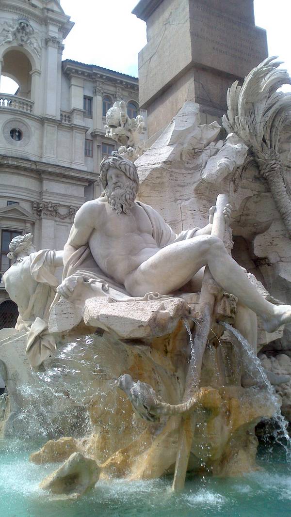 Détail d'une des trois fontaines de la place Navona à Rome
