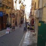 une rue typique de La Valette pendant l'escale du Costa Favolosa