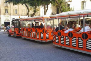 Le train touristique permet pour 5 € de visiter la ville de La Valette
