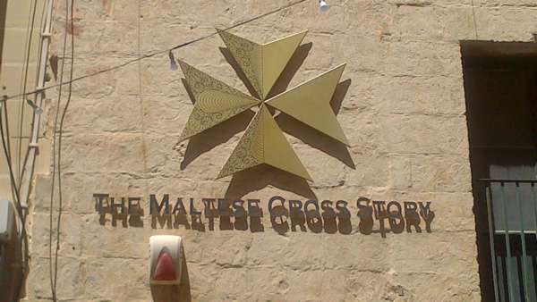 La croix de Malte est le symbole des Chevaliers de l'Ordre de St Jean