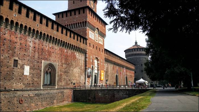 milan-chateau-sforza-2