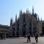 Milan, place du Duomo avec sur le côté les galeries Victor Emanuel 2