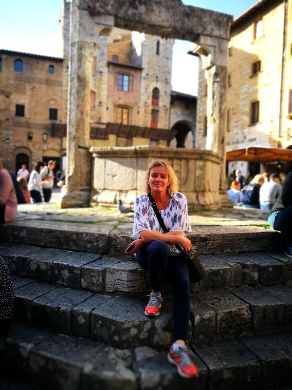 La place centrale de San Gimignano